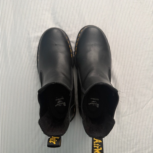 Dr. Martens platform chelsea boots - Picture 3 of 4